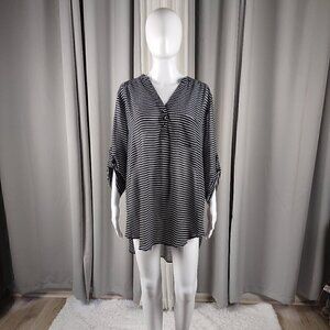 Torrid Black & White Striped Semi-Sheer 3/4 sleeve V-neck Tunic Top Sz 2 = US 18